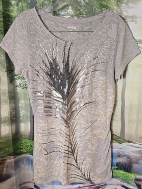 Express Taupe Short-Sleeve Tee with Metallic Feather Motif